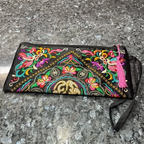 Embroidered Tibetan colorful butterfly clutch / NWOT - Picture 3 of 7